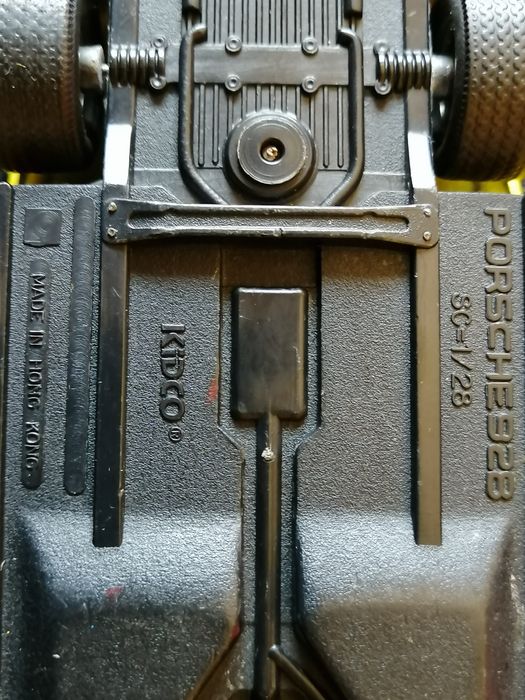 Метални колички.