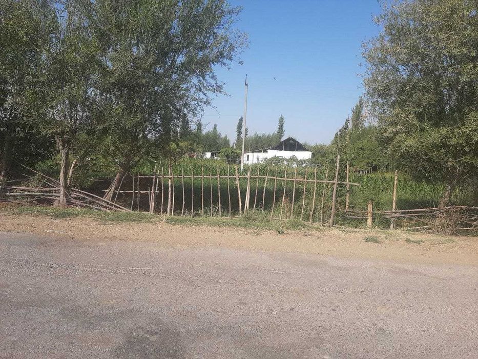 Uy sotiladi.  Srochna