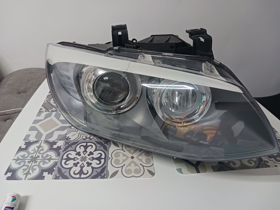 Far dreapta bmw e92 e93 lci bixenon adaptiv Europa
