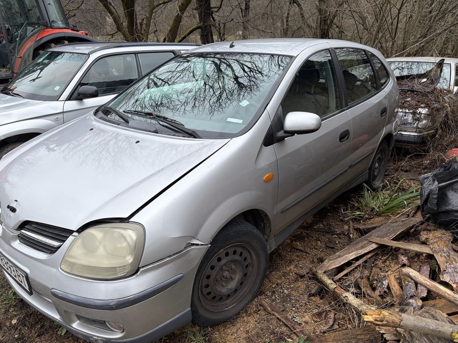 Nissan Almera Tino