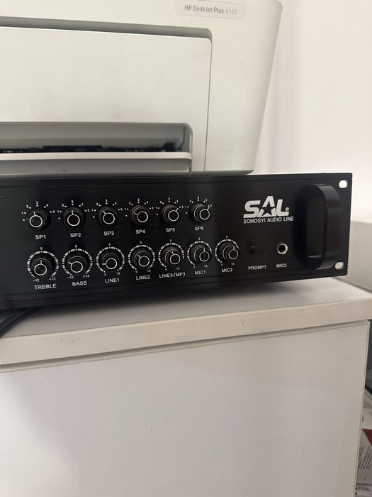 Stație cu boxe DE VANZARE