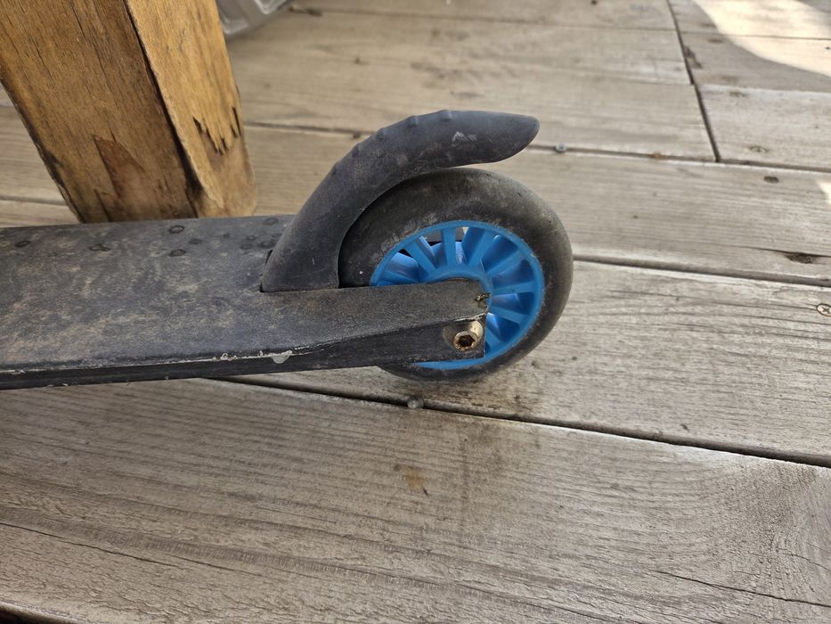 Продам самокат крепкий. Трюковой типа