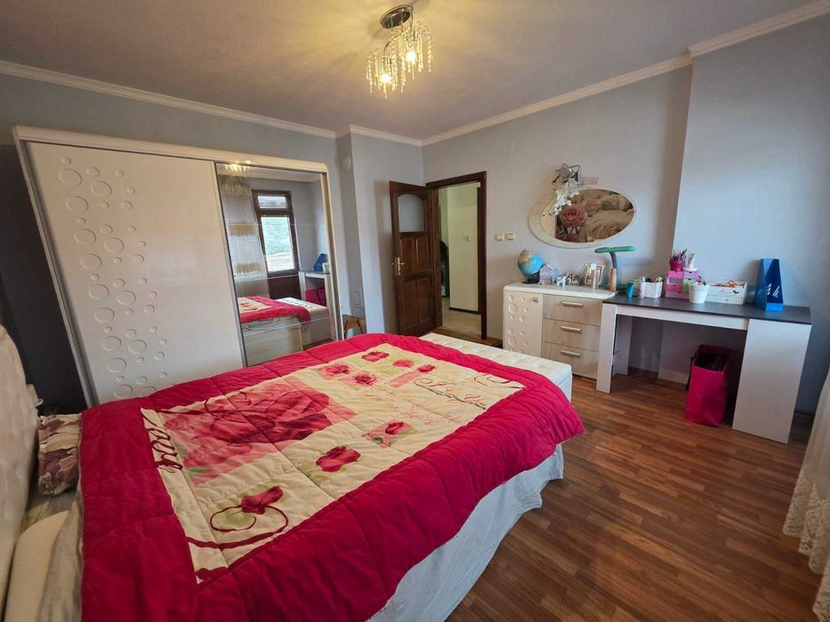 Продава се Многостаен апартамент в Хасково, Любен Каравелов - 169 кв.м за 766 €/кв.м - Снимка #5