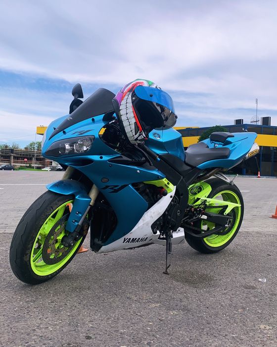 Yamaha r1 2004 rn12