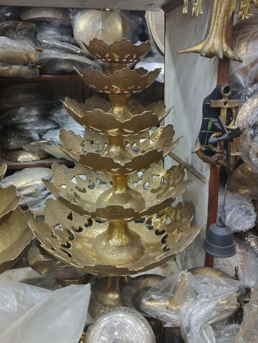 Сувениры Слоны, Вазы Латунь Новые большие Индия в наличии есть 2 штуки