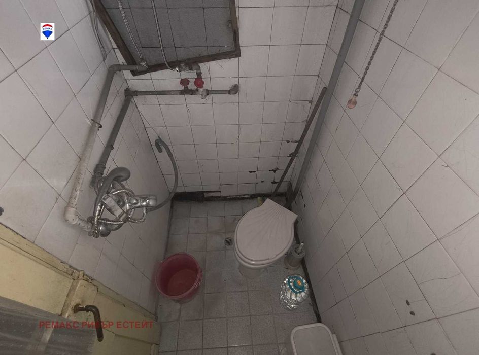 Дава се под наем Етаж от къща в Русе, Център - 60 кв.м за 153 € - Снимка #4