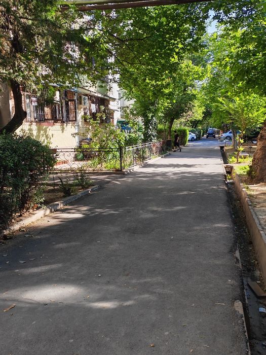 Продаëтся своя 3× квартира в Чирчике