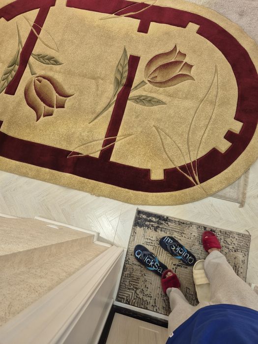 Продаётся ковёр 2 на 3 турецкий