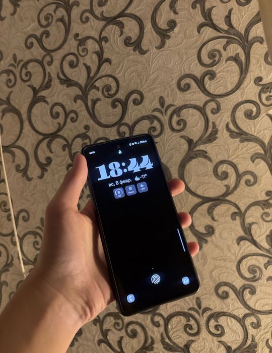 Самсунг А72 за 48 000