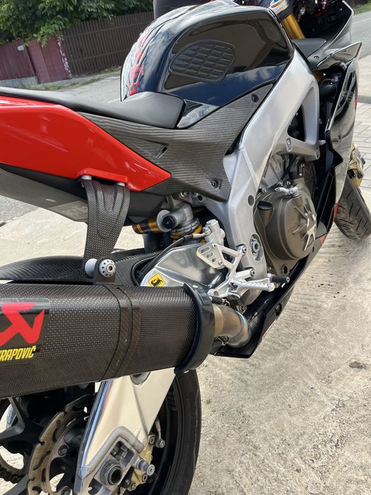 Aprilia RSV4 Factory