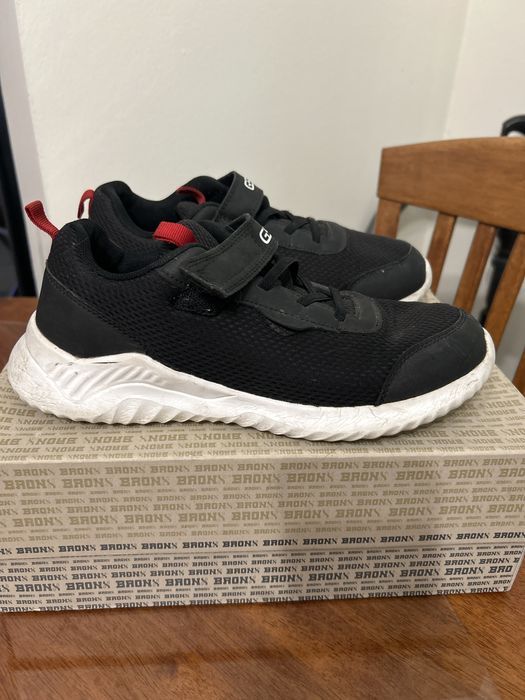 Кроссовки 38 размер.