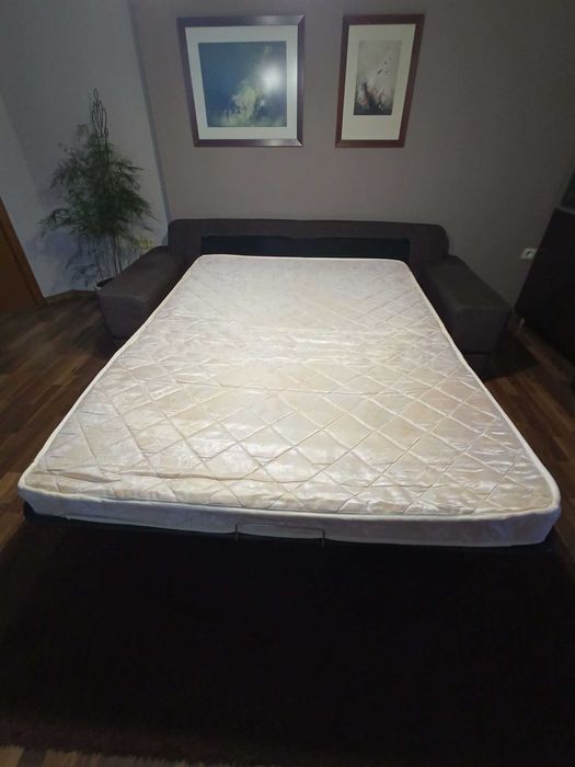 Продавам разтегателен диван Мартинели