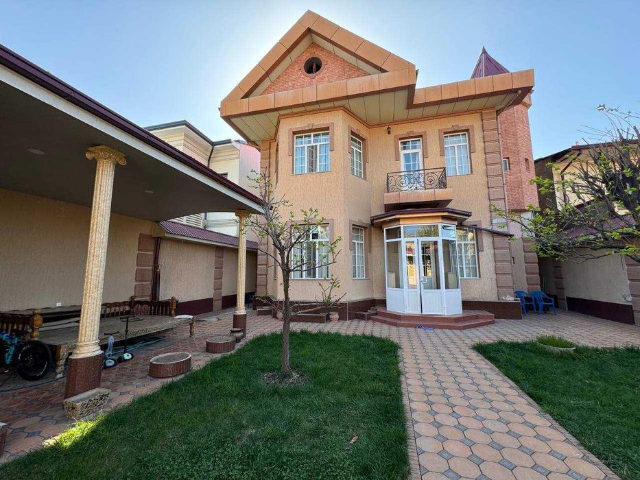 Продаётся дом около М-Улугбекского пасп. стола, 5,8 соток, фасад 20 м.