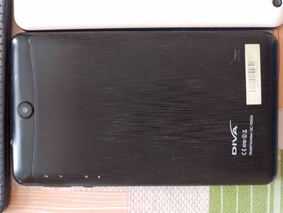 Продавам таблет DIVA QC-703GN