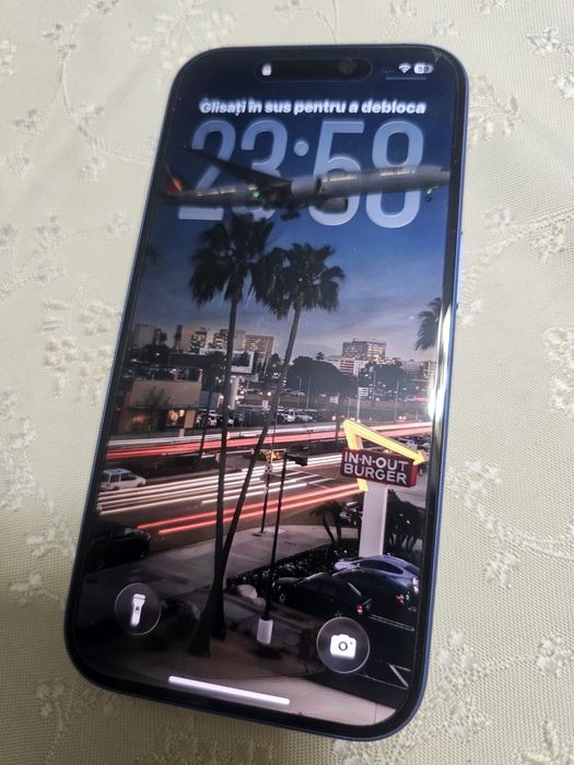 Iphone 16  128 GB ultramarine