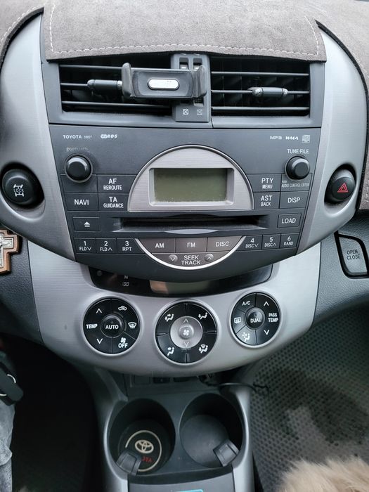 Автомагнитолла Тойота Рав 4