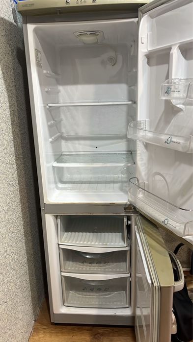 Продам холодильник