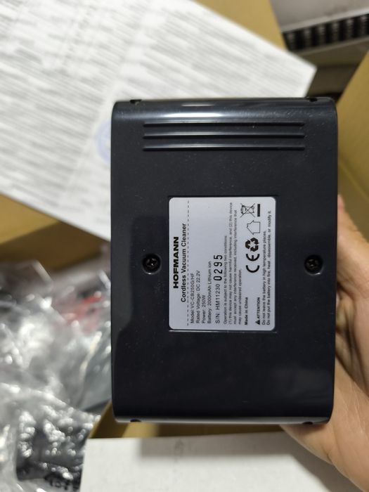 Беспроводной вертикальный пылесос