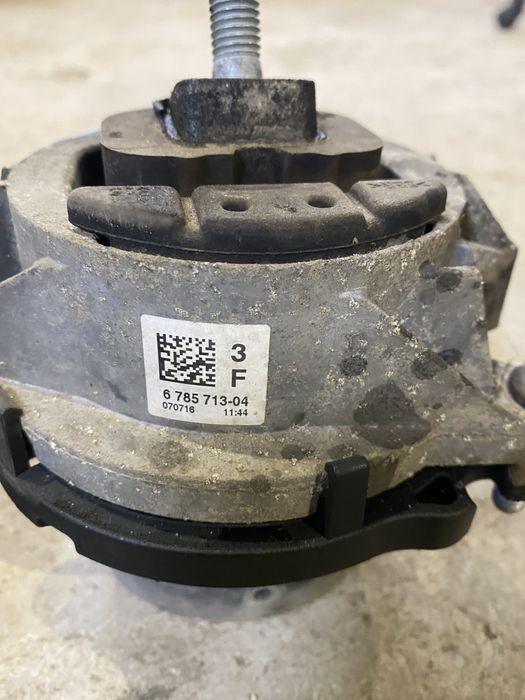 Тампони за двигател Бмв ф30/31/32/36(tamponi dvigatel bmw f30/31/36)