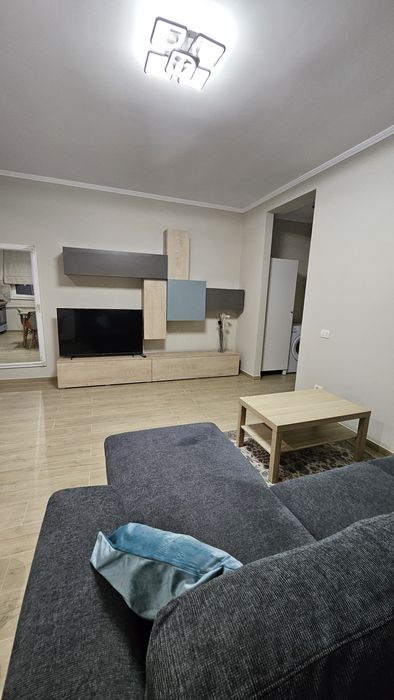 Inchiriez apartament