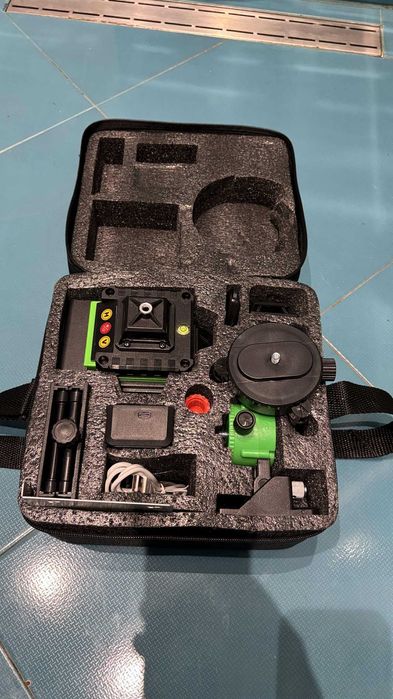 Професионален 4D лазерен нивелир 16 линии, самонивелиращ, дистанционно