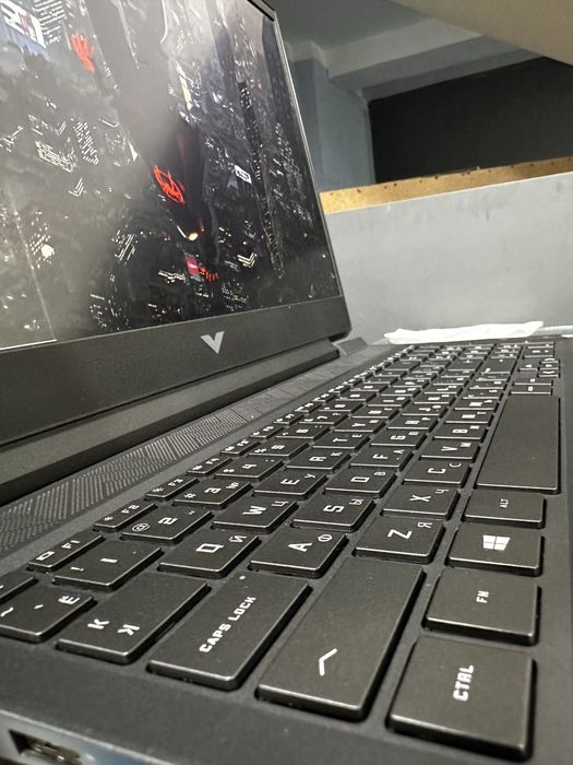 Мощный игравой ноутбук HP Victus amd ryzen 5-5600H