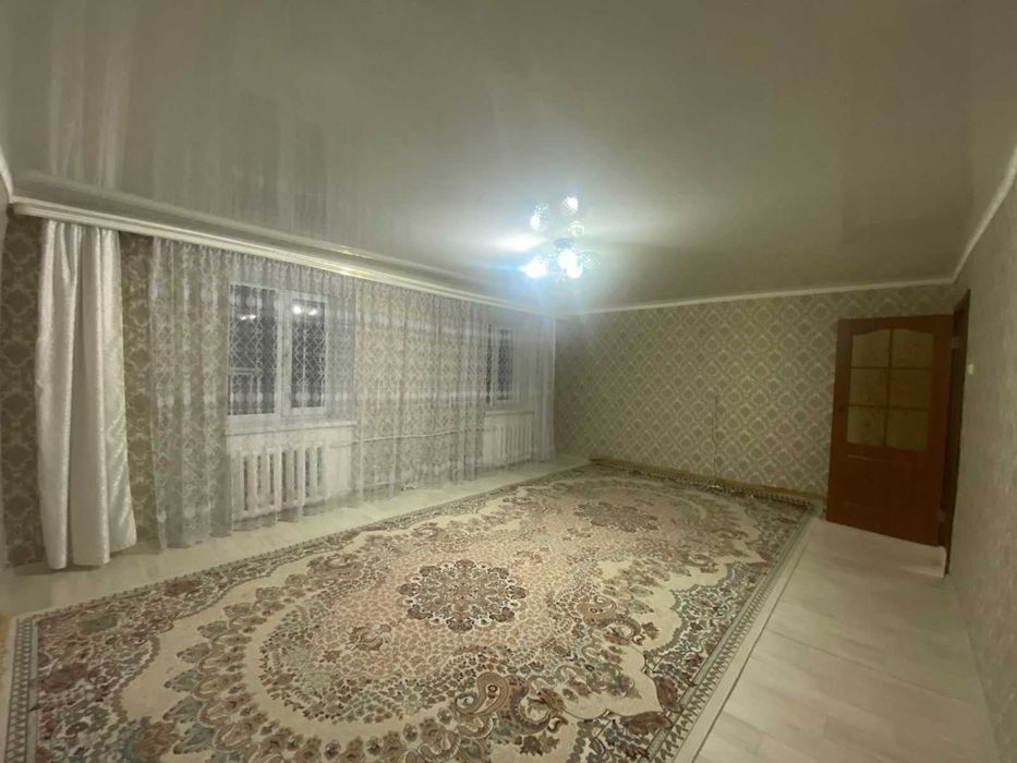 Продам  трех комнатную квартиру