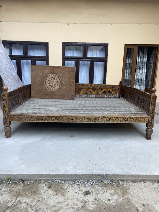 Tapchan karavot sotiladi 3 ga 2.5 m