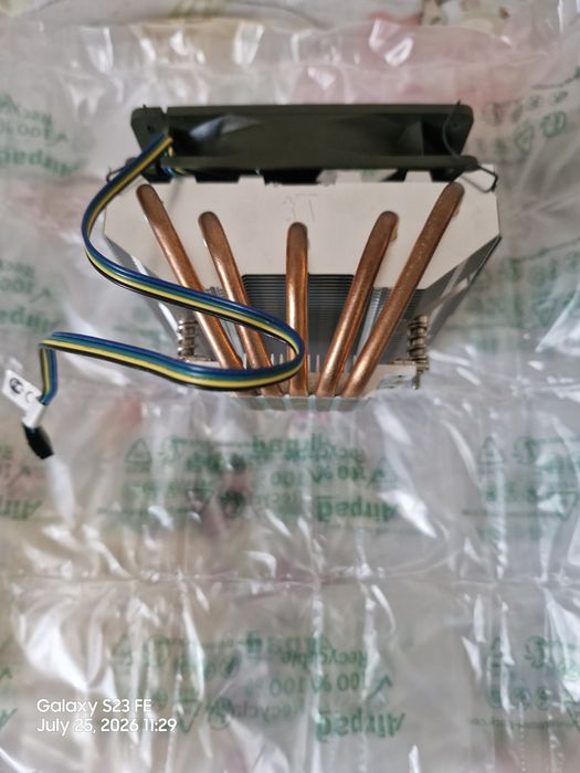 Procesor Intel i7 3820 + cooler Thermaltake cu 5 heatpipes