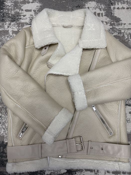 Продам дубленку белого цвета