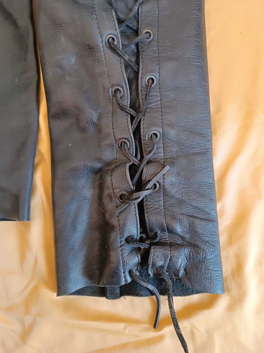 Кожен панталон естествена кожа,мотористки,дебела кожа.