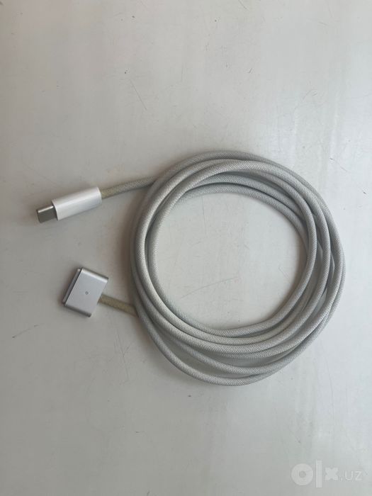 кабель Apple USB-C — MagSafe 3 (для зарядки MacBook Air и Pro)