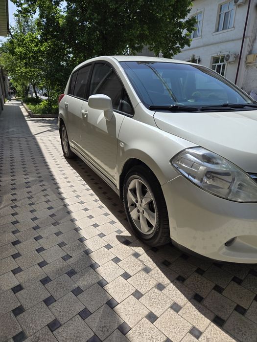 Nissan tiida 2008