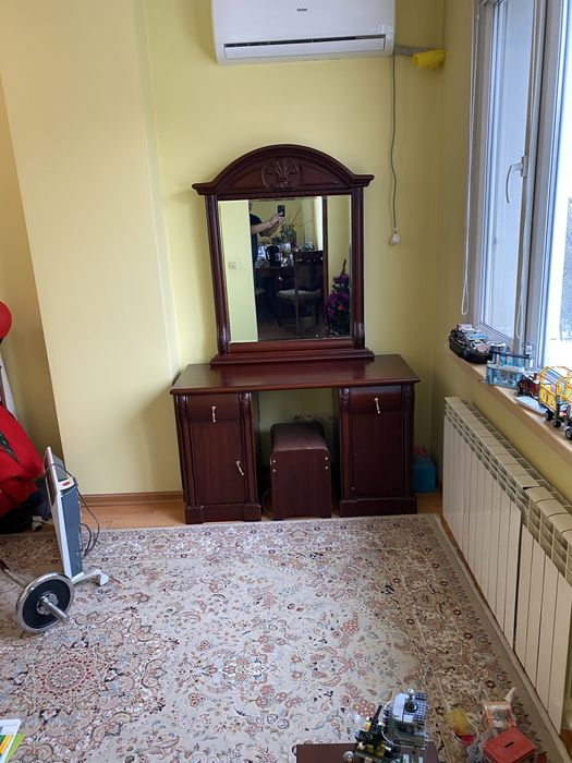 Продам спальный гарнитур