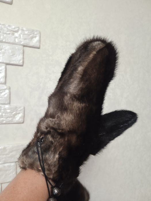 Продам норковые варежки