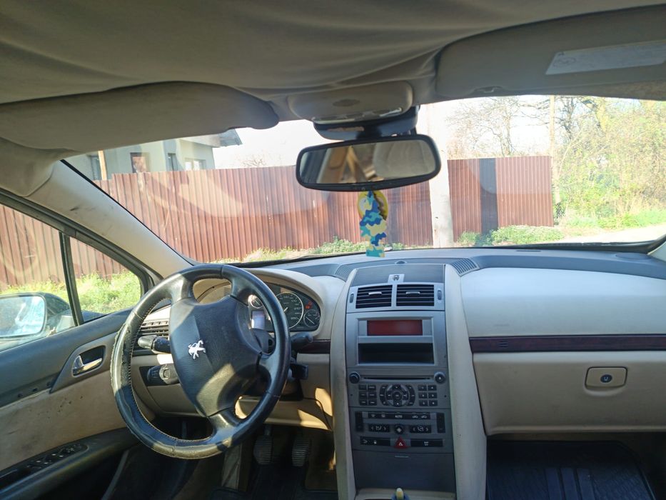 Vând pejoul meu drag