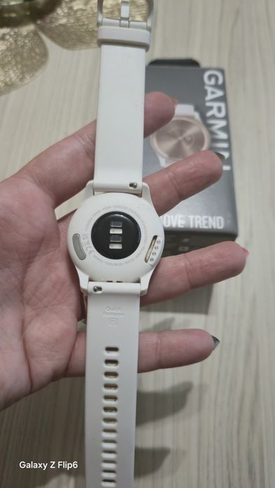 Garmin vivomove trend