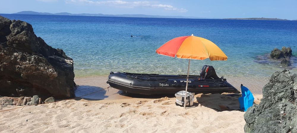 Barca gonflabila 3D Tender Defender X Pro cu motor Suzuki 15 CP