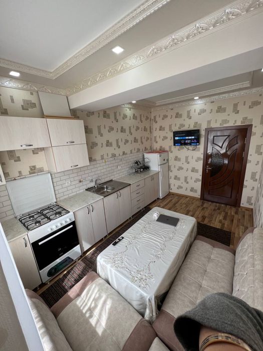 Срочно! Сдаётся 1 ком квартира взаде Фемили парка