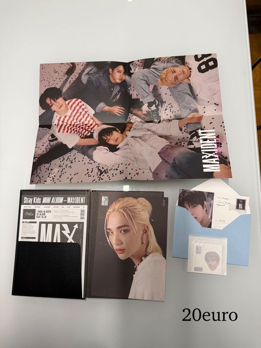 Kpop албуми и картички, Seventeen, enhypen, stray kids,black pink2