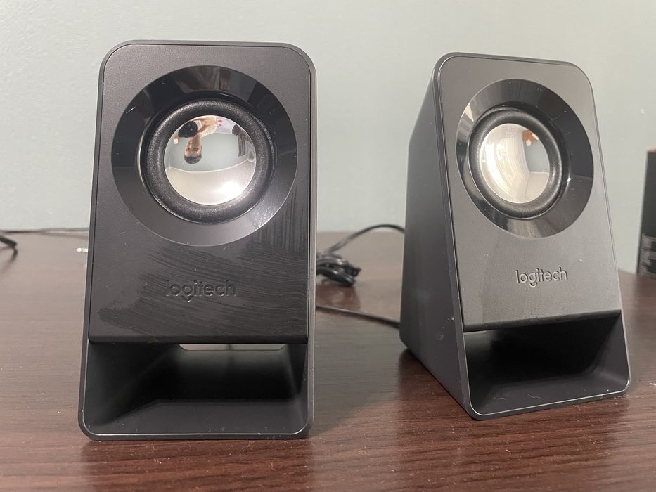 Компьютерные колонки Logitech с сабвуфером