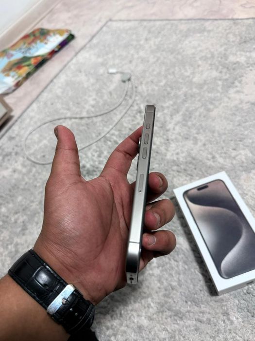 Продам Iphone 15 pro