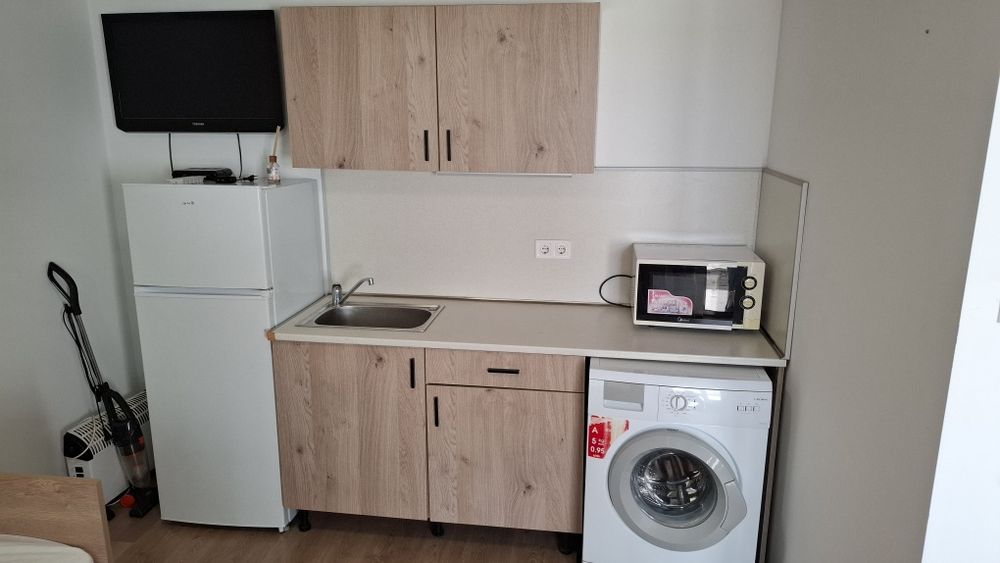 Дава се под наем Едностаен апартамент в Пловдив, Център - 12 кв.м за 193.8 € - Снимка #4