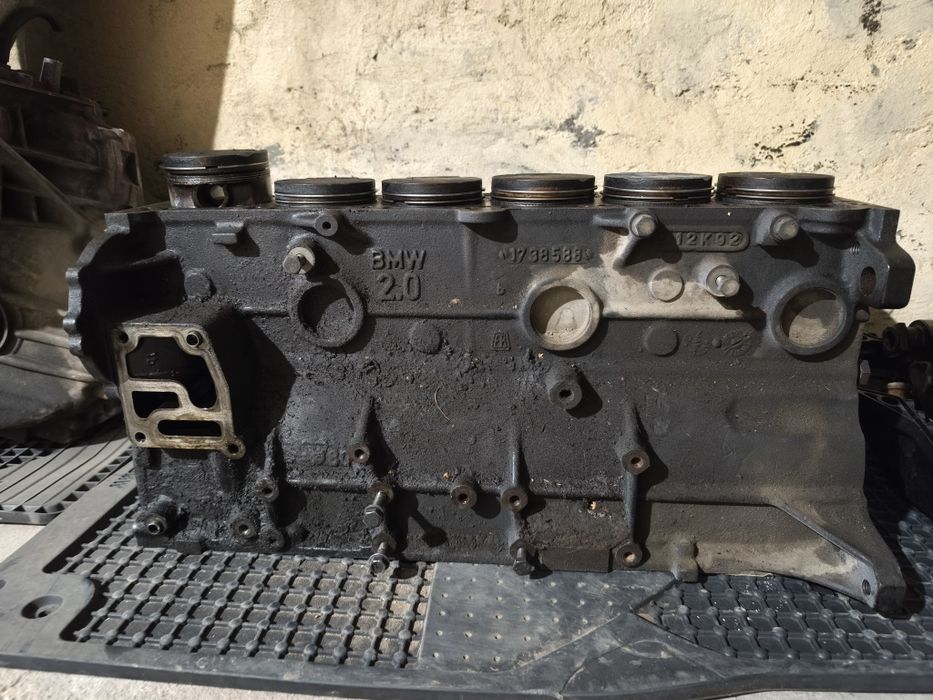 Продам блок цилиндров М50 (2.8)