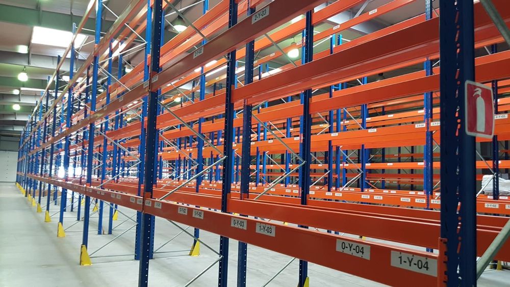 Rafturi metalice reglabile