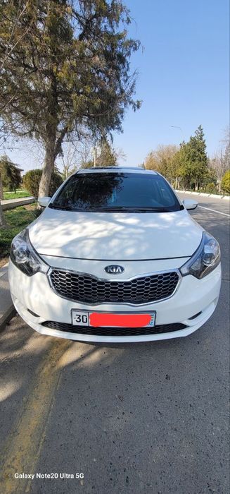 Продается автомобил Киа