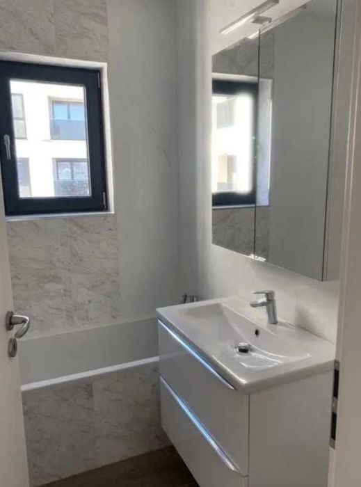 Дава се под наем Двустаен апартамент в Пловдив, Южен - 60 кв.м за 255 € - Снимка #2