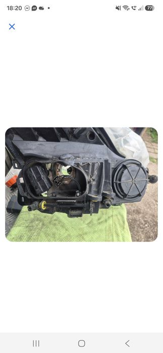 Faruri duster stanga dreapta facelift origine gri si alb   Y  lodgy,doker,ford logan corsa D