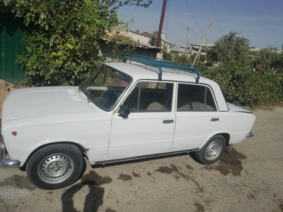 Jiguli 2101 yili-1974 narxini kelishamiz...