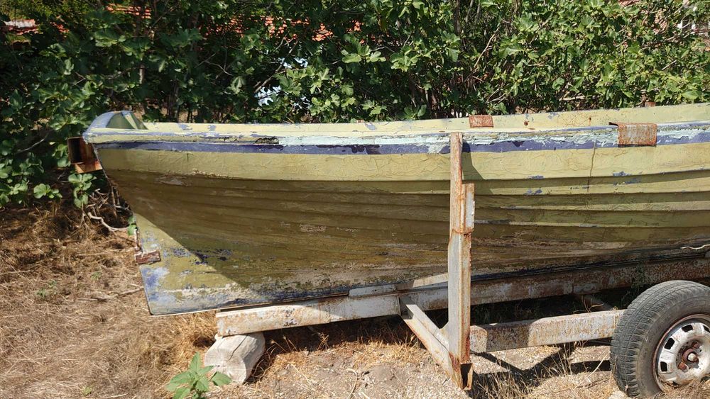 Лодка мичуринка с колесник